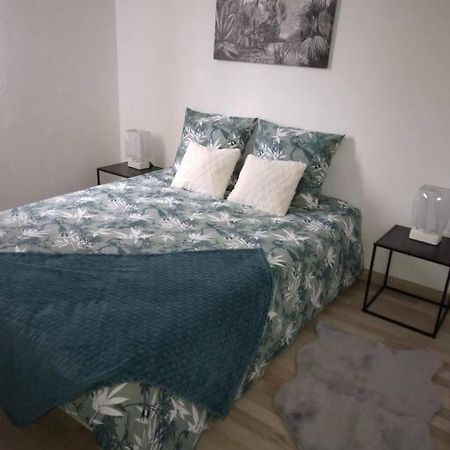 Appartement Cosy Avec Terrasse Vaux-Sur-Seine Exterior foto